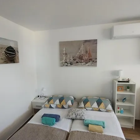 Old Captain's - In A Pine Wood By The Sea And Tennis Courts Apartamento Split