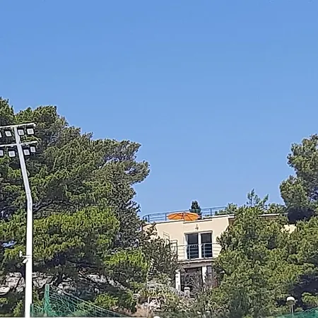 Apartment Old Captain's - In A Pine Wood By The Sea And Tennis Courts Split