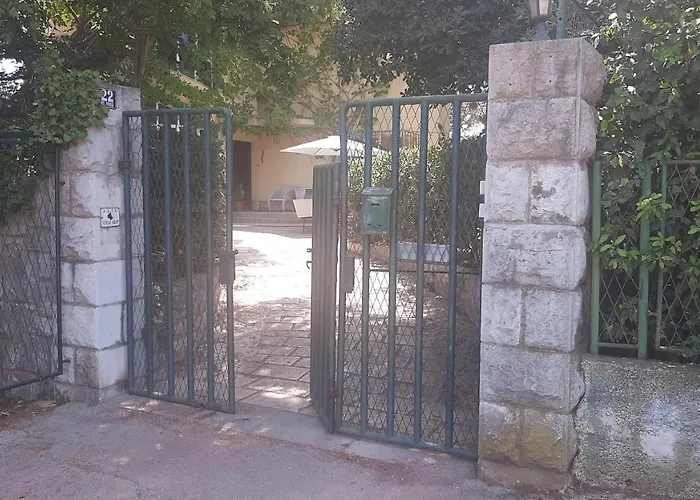 Old Captain's - In A Pine Wood By The Sea And Tennis Courts Lejlighed Split